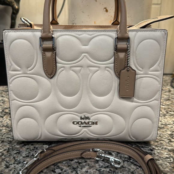 Maggie Small Tote Bag In Blocked Signature Leather Chalk/Tan - Picture 7 of 14